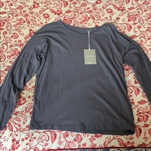Two everlane air long sleeve t shirts